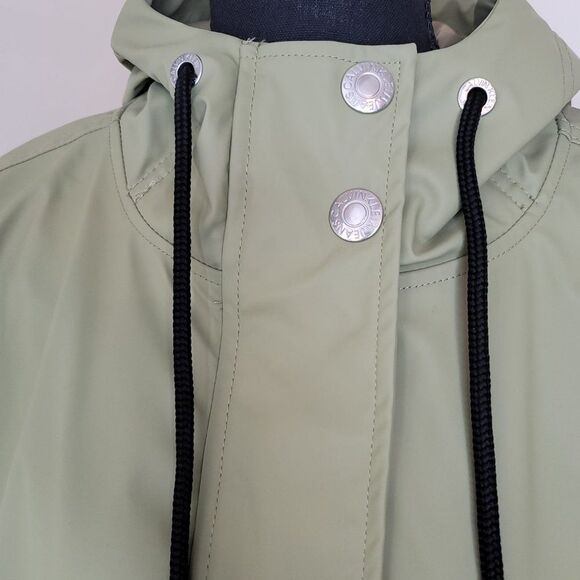 Calvin Klein Jeans Solid Monogram Logo Patch Hooded Rain Jacket - Picture 8 of 10